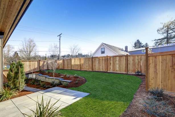 Идеи за огради в задния двор