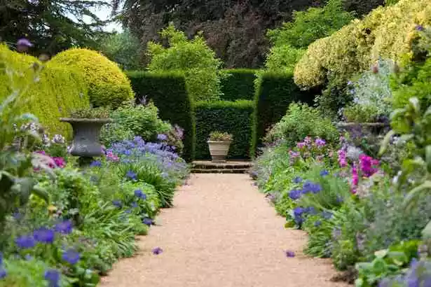 Как да създадете английска вила градина so-erstellen-sie-einen-englischen-cottage-garten-83_9-18